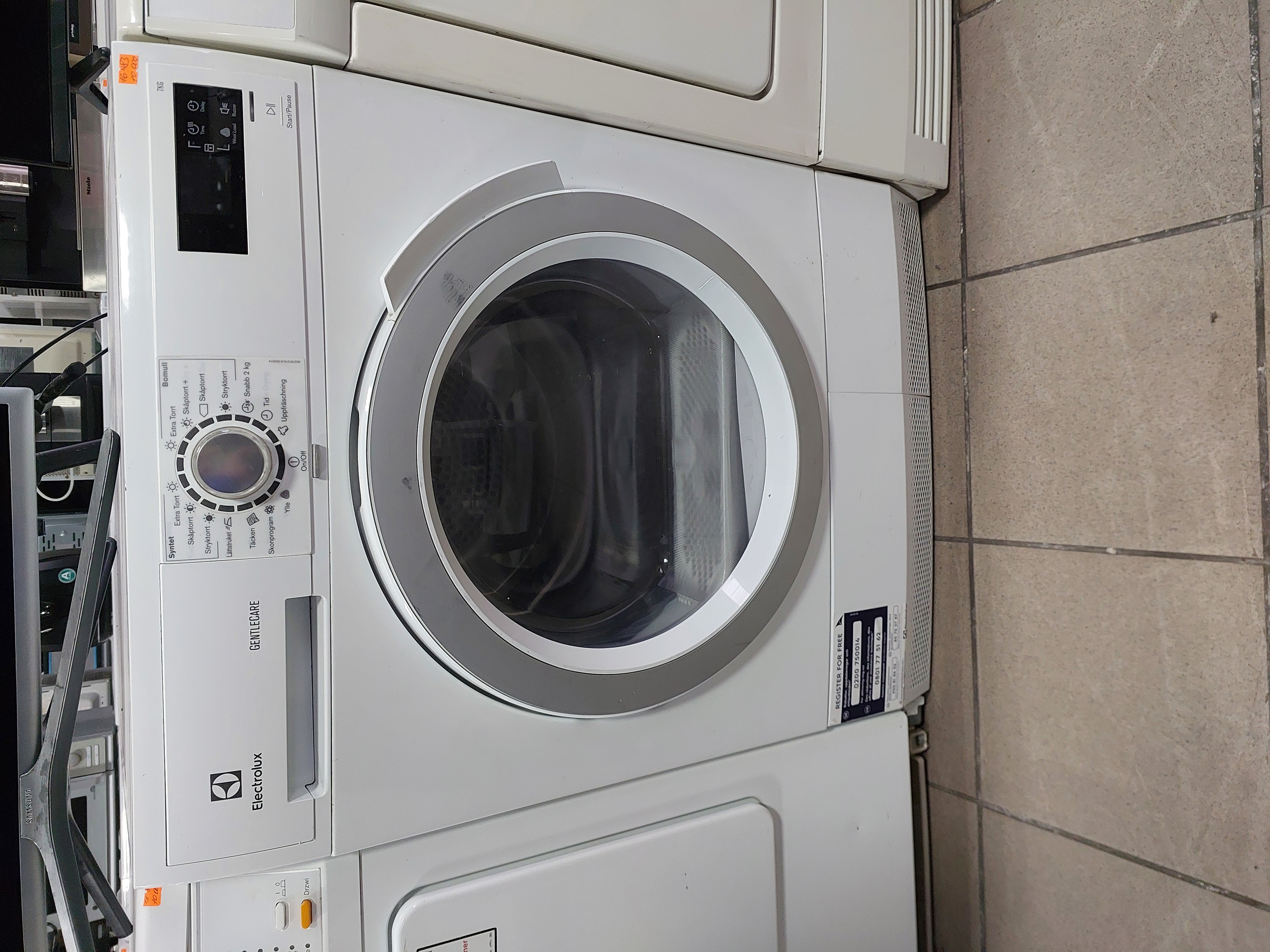 Сушильна машина Electrolux HT42A7110