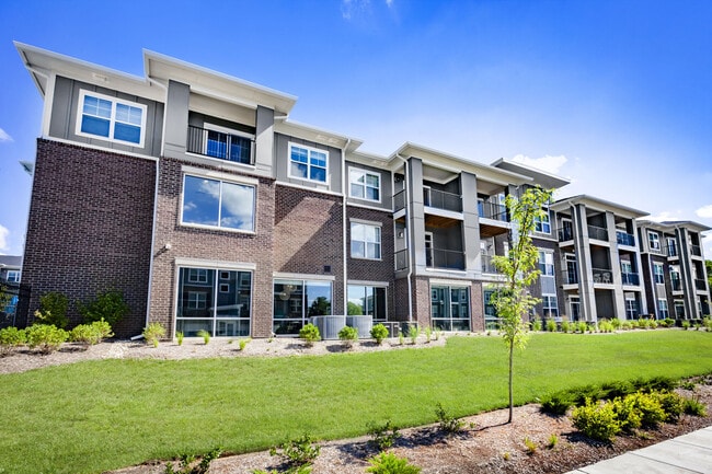 BAM Capital Expands Portfolio with Strategic Acquisition of Hayden Flats Apartment Community