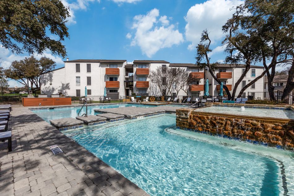 Bascom Group Acquires 370-Unit Jasmine Apartments in North Dallas for 42nd Texas Deal
