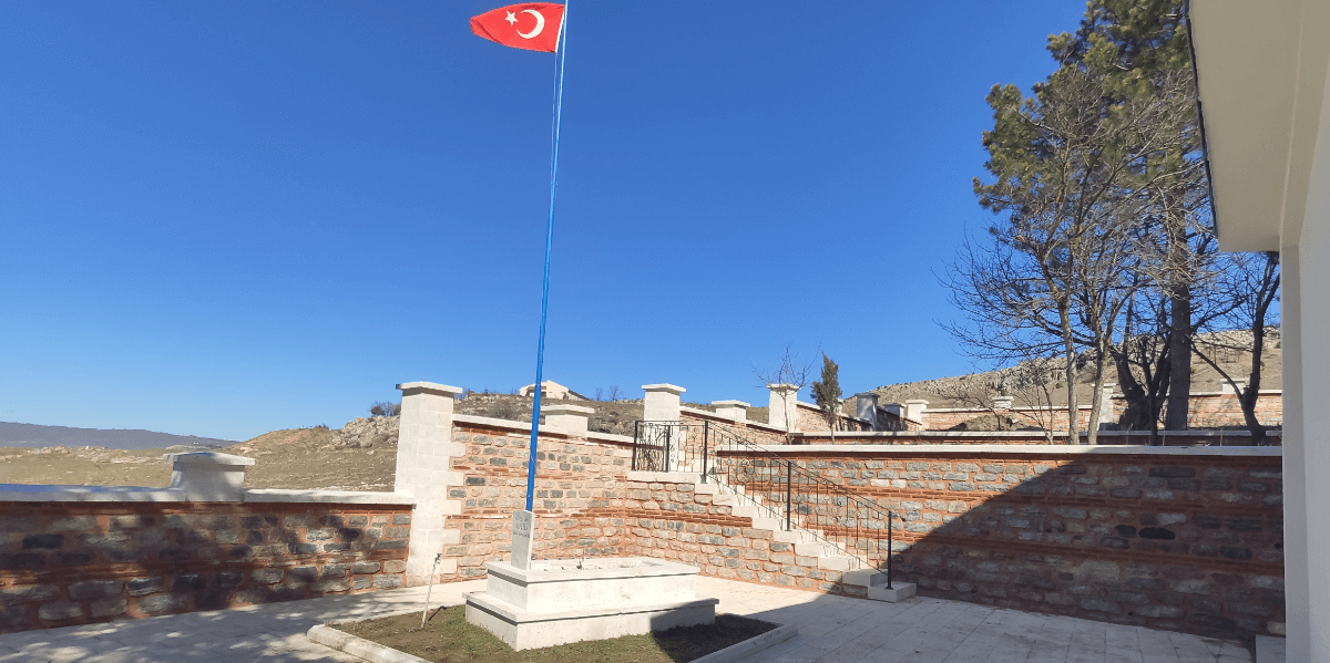 Bilecik-Bozüyük Kumral Abdal Türbesi ve Mescidi 2018-2019 Yılı Restorasyonu İşi