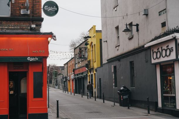 Neighborhood stroll in Dublin