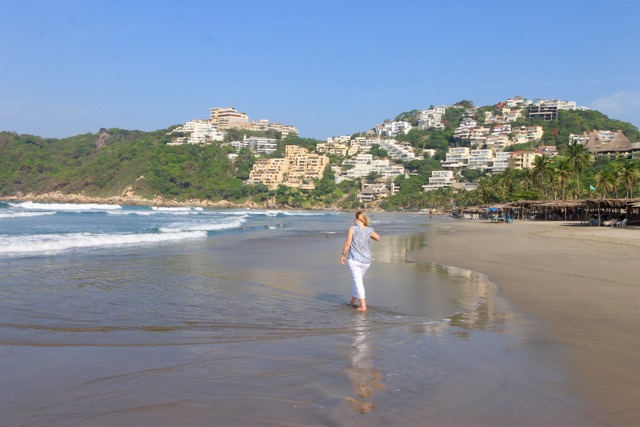 Revolcadero Beach, Acapulco