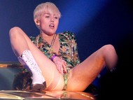 Голая актриса, певица Miley Cyrus фото, эротика, картинки - фотосессия из мужского журнала GQ на Xuk.ru! Фото 20