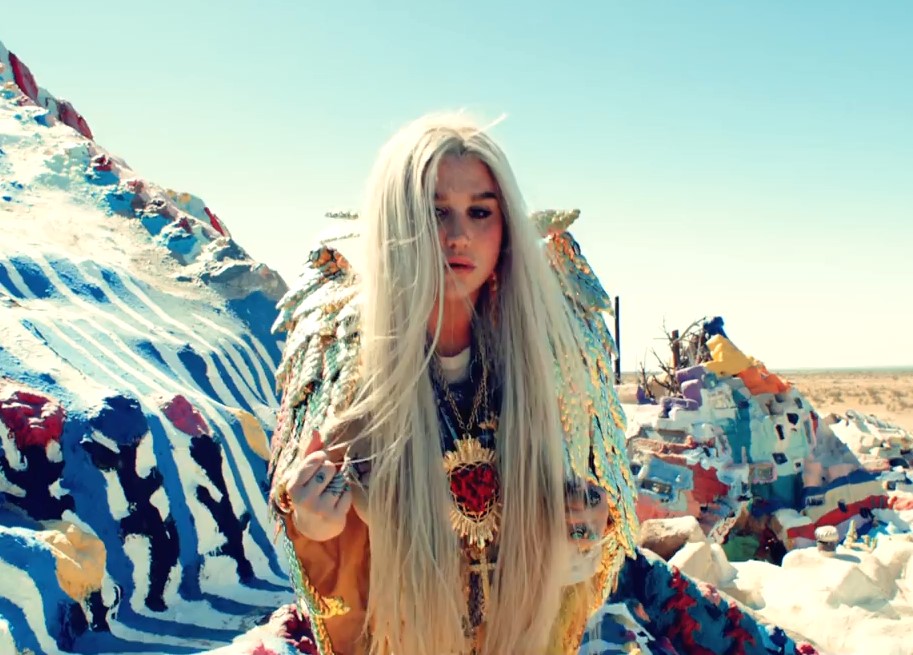 Kesha - Praying