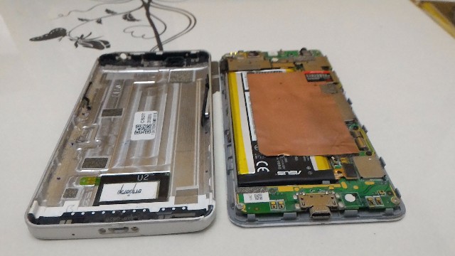 PadFone A86 手机内部图