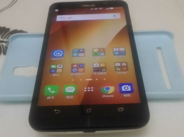 Zenfone2 正面