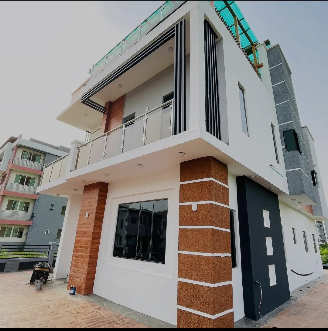 4-bedroom Detached Duplex