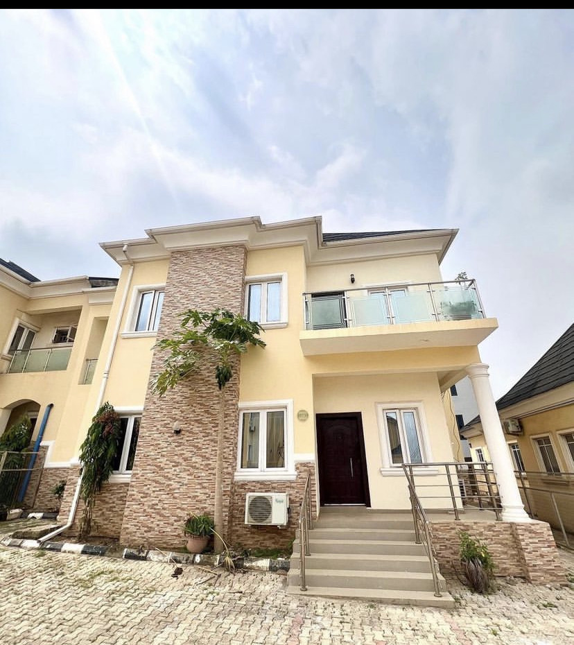 4-bedroom Semi Duplex