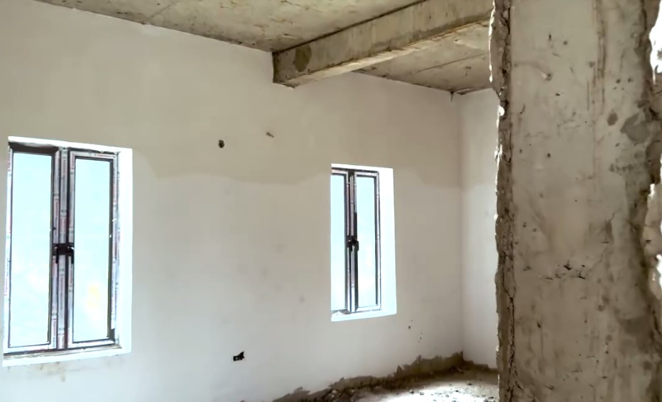 undefined || "Property"} thumbnail 5