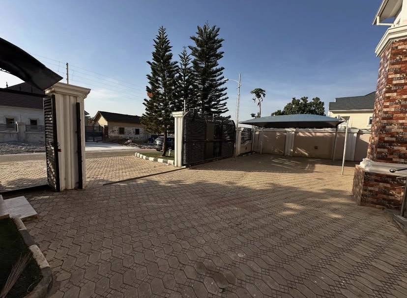 undefined || "Property"} thumbnail 2