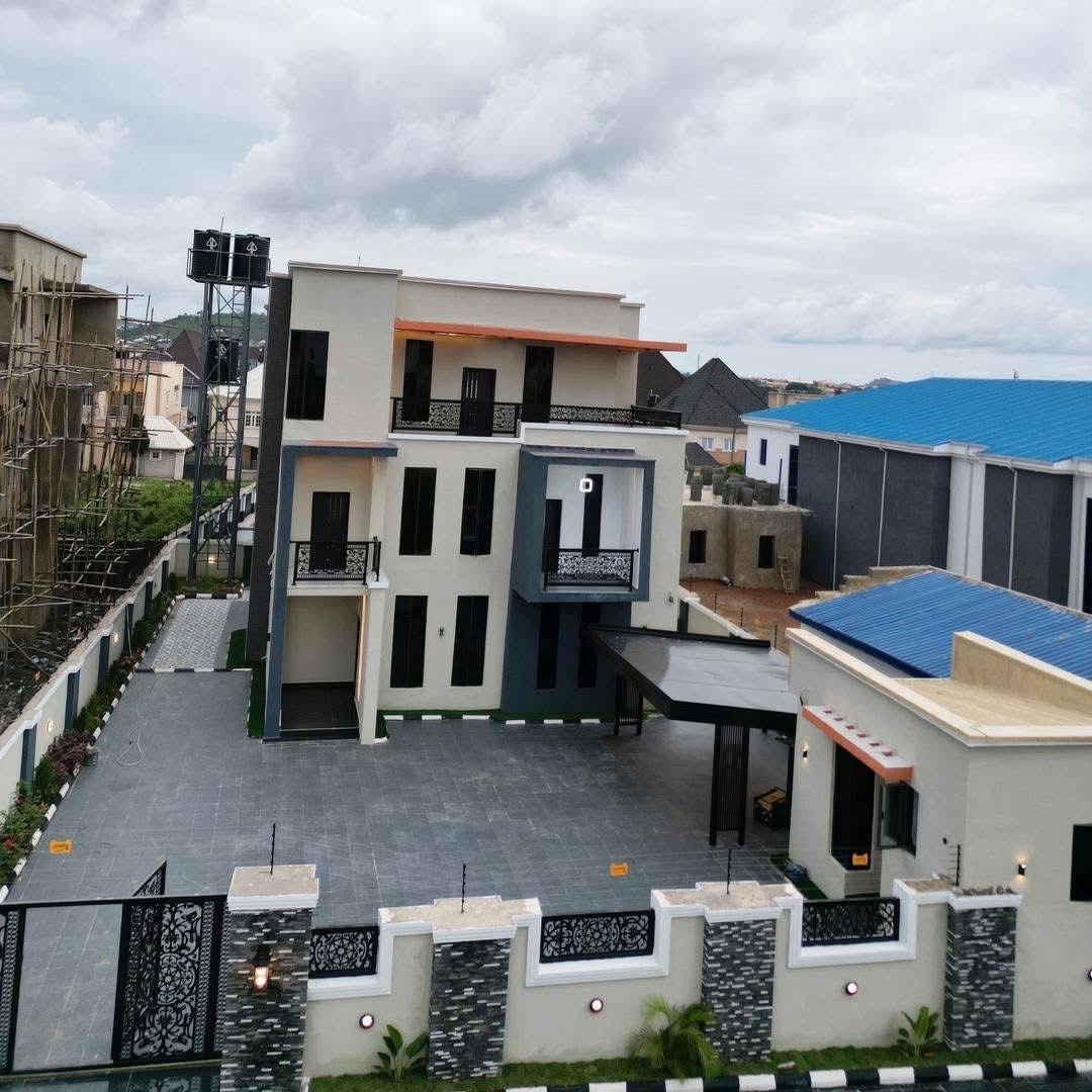5-bedroom Detached Duplex
