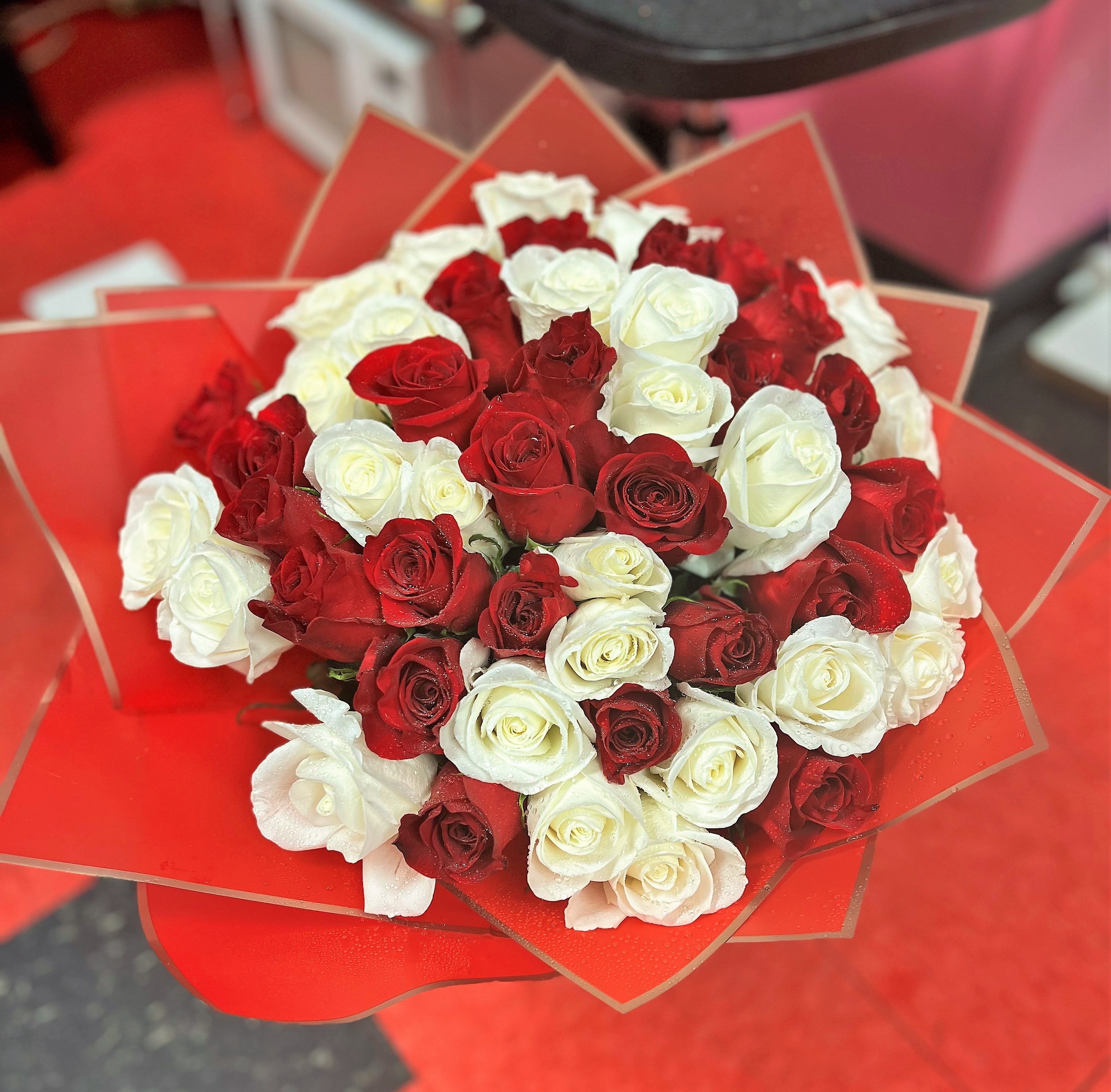 NEW floral paper for Ramos buchones, strawberry bouquet, gift