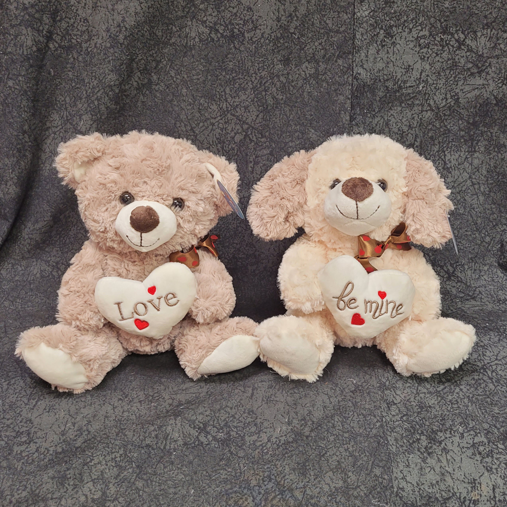 V2610 - BEAR WITH HEART Flower Delivery Shawnee KS - Russell