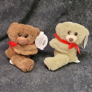 GAPFM1282 - Huggles