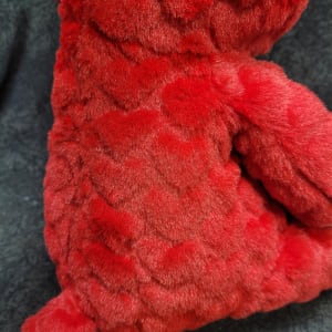 V560 - Red Heart Fur Bear