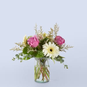 FTD's String of Pearls  Flower Bouquet