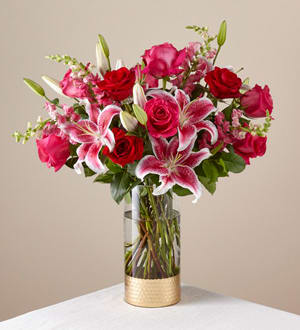 The FTD® My Heart to Yours™ Rose Short Table Arrangement Flower Delivery  Glendale AZ - Elite Flowers & Gifts