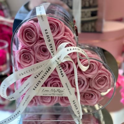 Acrylic Heart Rose Box - Pink