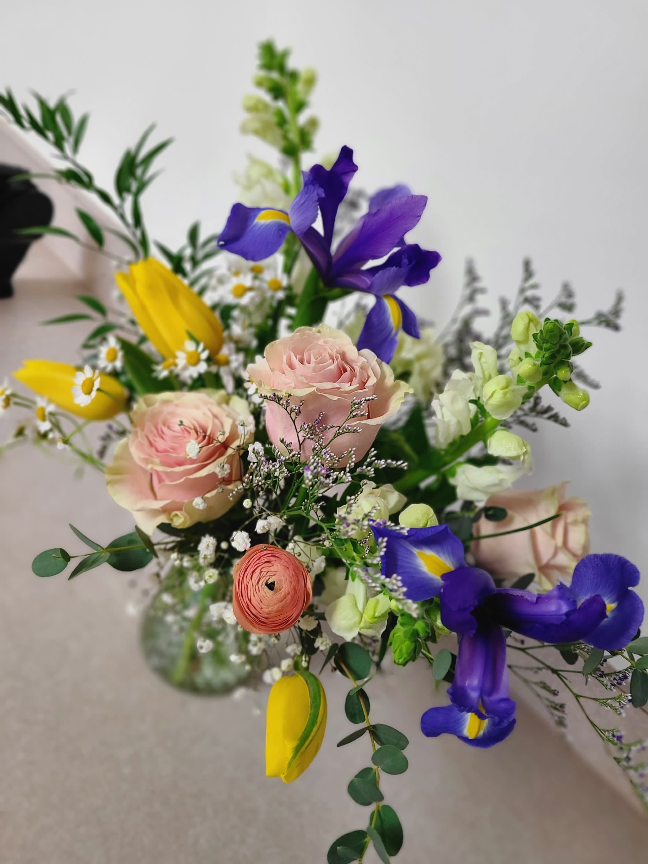 Stem to Petals Flower & Gift Studio Flower Arrangements, Flower