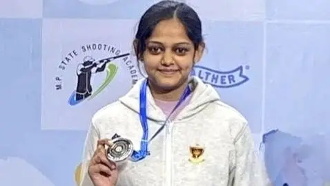 Breaking news headline image