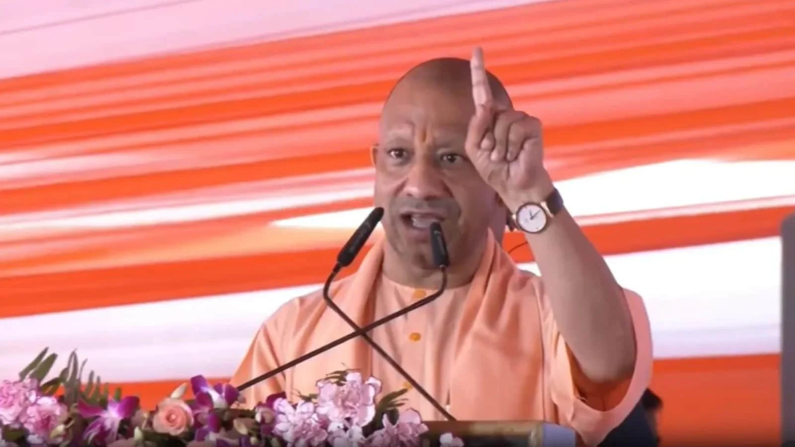 यूपी में सरकारी नौकरी के लिए नया नियम: विरोध-प्रदर्शन करने वालों की भी होगी जांच? जानिए पूरा विवाद