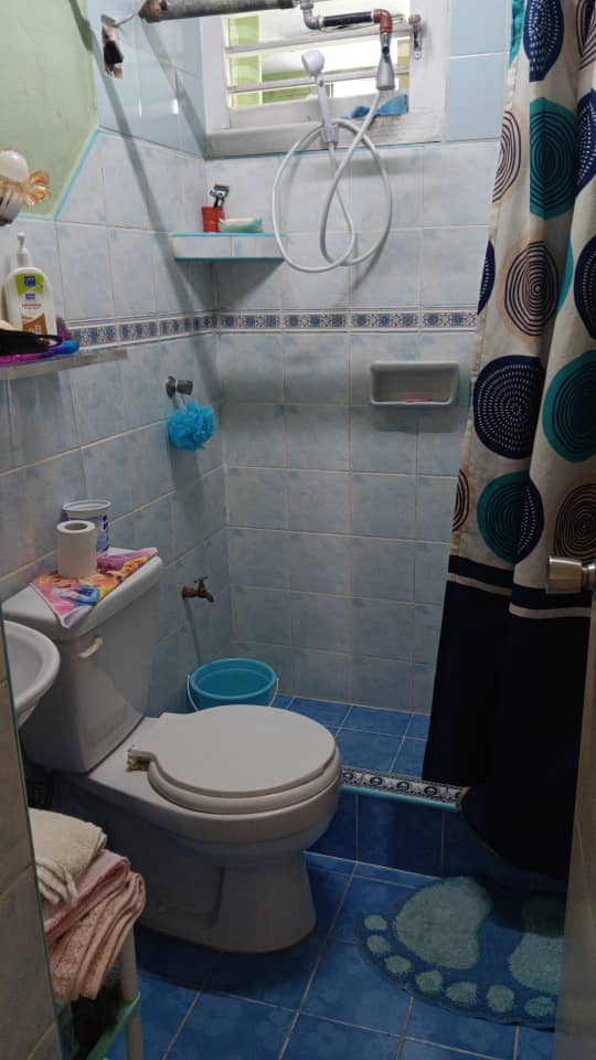 APARTAMENTO SEGUNDO PISO EN PLAYA, REPARTO RESIDENCIAL FLORES · foto 2