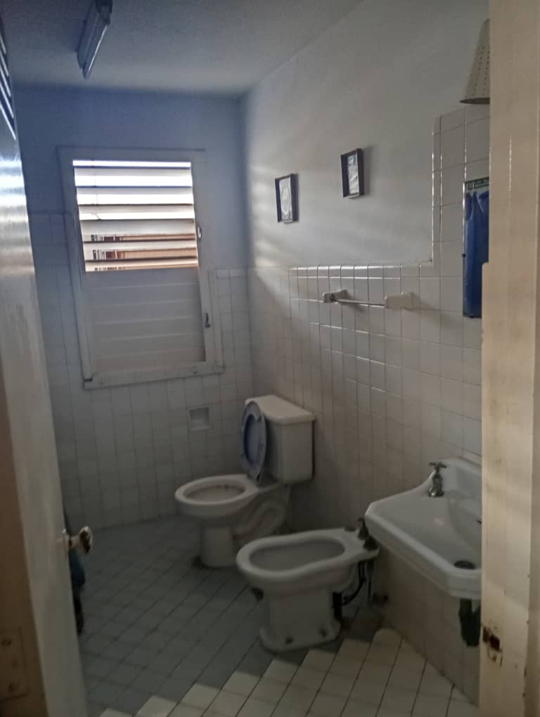 CASA DÚPLEX EN NUEVO VEDADO