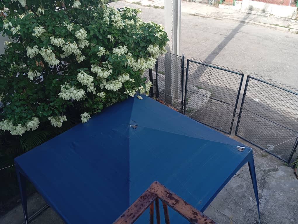CASA DÚPLEX EN NUEVO VEDADO