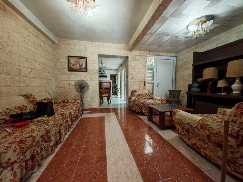 Casa Biplanta Esquina Masón y San Miguel
