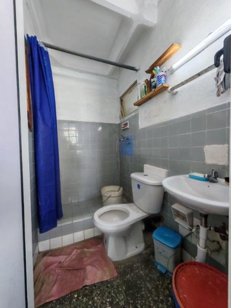 C.Habana:Apto en Piso 6 Con 2 Elevadores En 12 Plantas No C Va Casi La Luz · foto 4