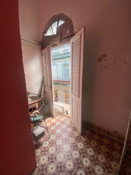 Se vende casa en Centro Habana, se dejan cosas adentro o vacia como usted desee · foto 9