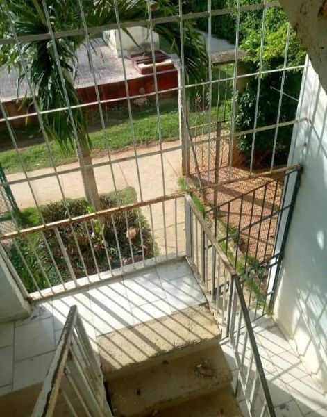 Vendo apartamento de 4 cuartos en La Lisa con teléfono fijo