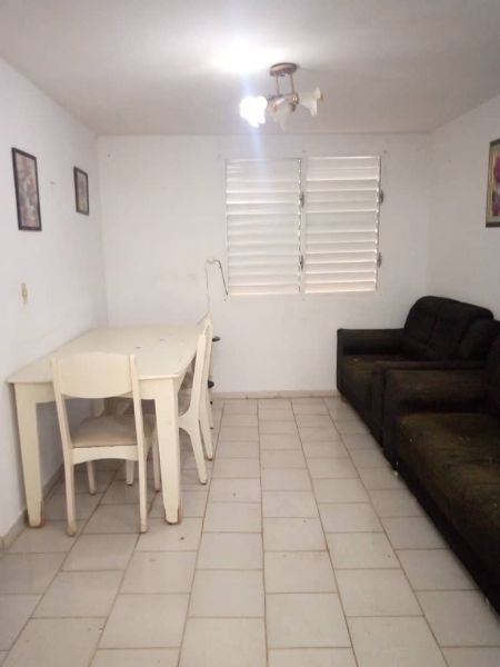 Vendo apartamento de 4 cuartos en La Lisa con teléfono fijo