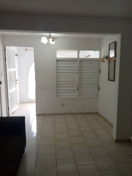 Vendo apartamento de 4 cuartos en La Lisa con teléfono fijo