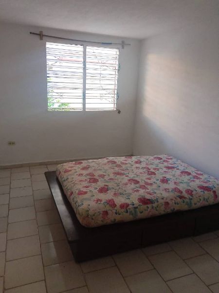 Vendo apartamento de 4 cuartos en La Lisa con teléfono fijo