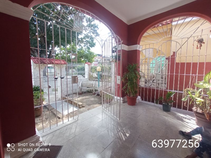 Venta casa independiente en S. Suarez