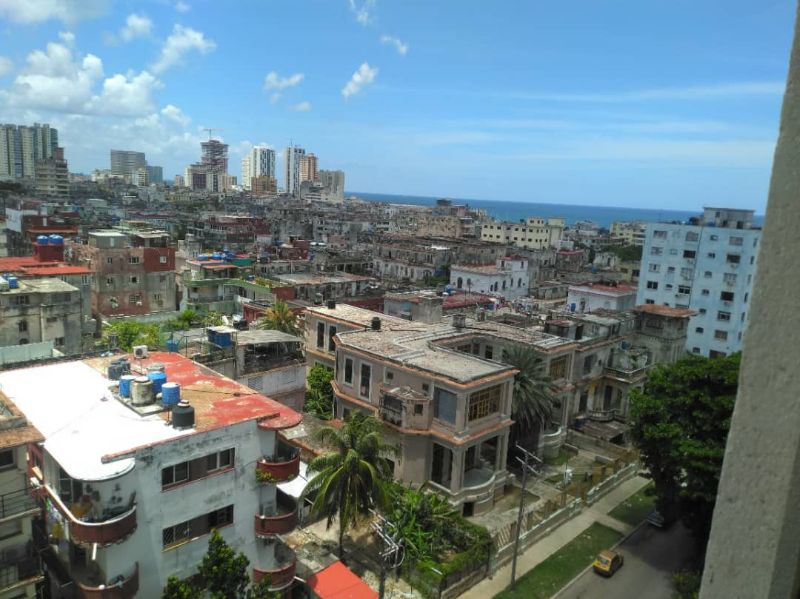 Vendo apartamento 4/4 en Edificio icónico del Vedado