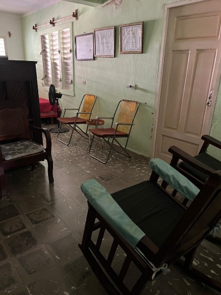 Se vende amplia casa en Holguín reparto Vista Alegre