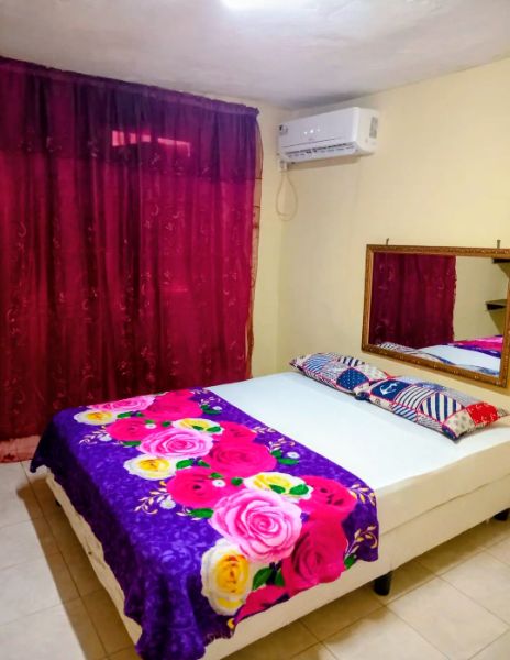 Casa con piscina en Guanabo