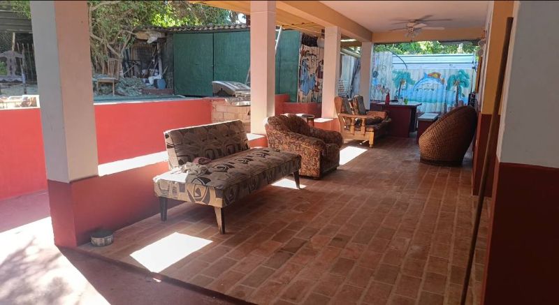 Venta de casa con piscina en Guanabo,ideal para vivir y tener negocios de rentas