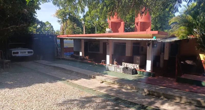 Venta de casa con piscina en Guanabo,ideal para vivir y tener negocios de rentas