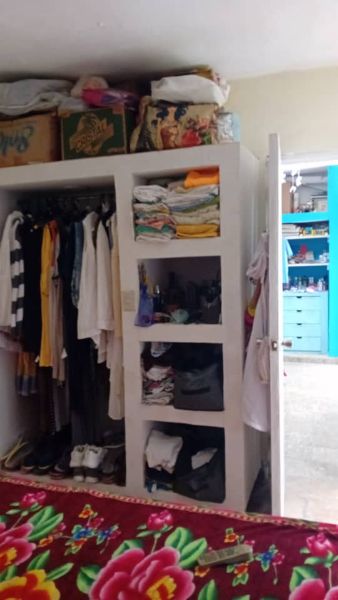 Casa independiente en Cerro + placa libre para 2da planta + documentos en regla