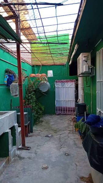 Casa independiente en Cerro + placa libre para 2da planta + documentos en regla