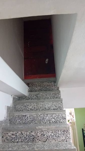 Casa independiente en Cerro + placa libre para 2da planta + documentos en regla