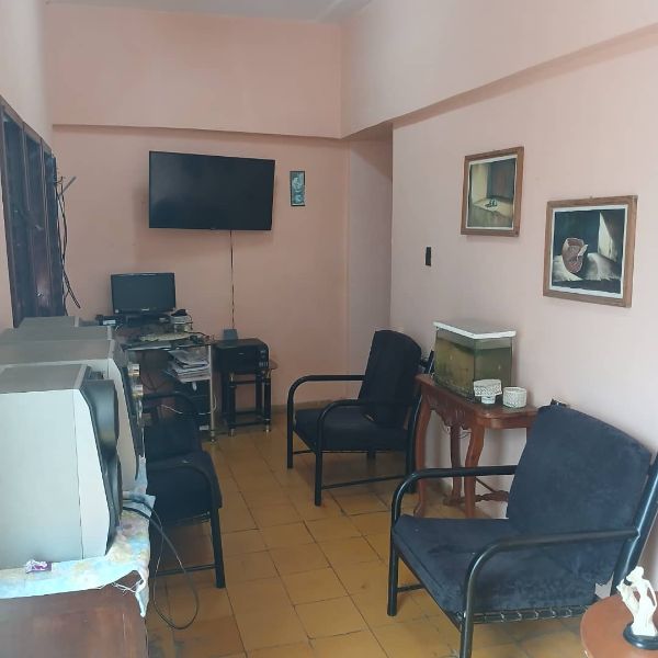 Casa Independiente cerca del semáforo Guanabacoa