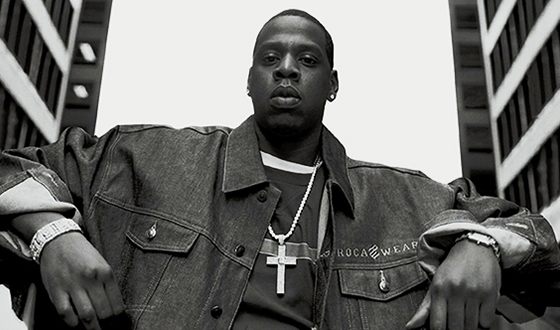 В 2002 году Jay Z запустил собственный бренд одежды и аксессуаров