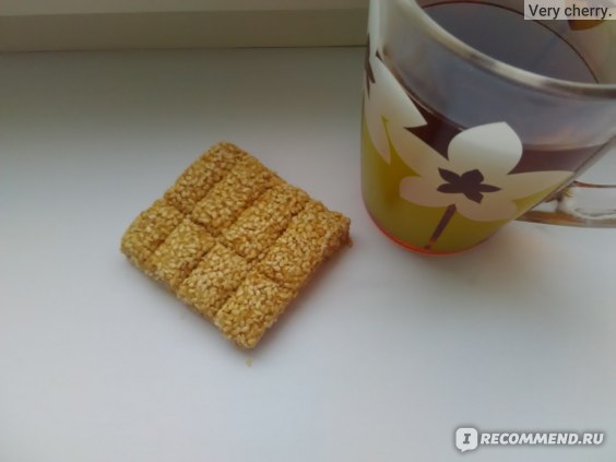 Чай с кунжутным козинаком.