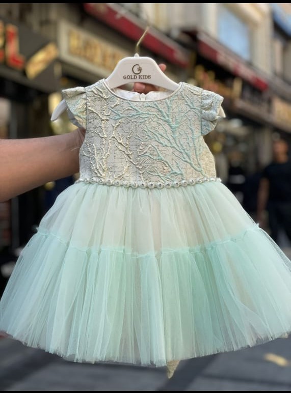 Infant girls' dresses