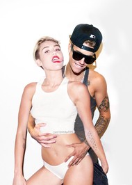 Голая актриса, певица Miley Cyrus фото, эротика, картинки - фотосессия из мужского журнала GQ на Xuk.ru! Фото 22