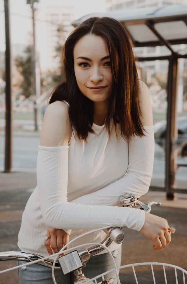 Jodelle Ferland very sexy picture